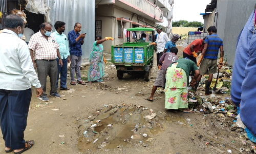 பேரண்டப்பள்ளி ஊராட்சியில்   நம்ம ஊரு சூப்பரு திட்டத்தின் கீழ் தூய்மை பணி