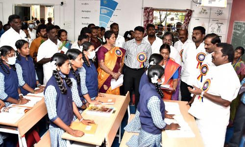 நெறிமுறைகளை பின்பற்றாமல் பள்ளிகளை தரம் உயர்த்தியதால் அரசுக்கு கோடிகணக்கான ரூபாய் இழப்பு