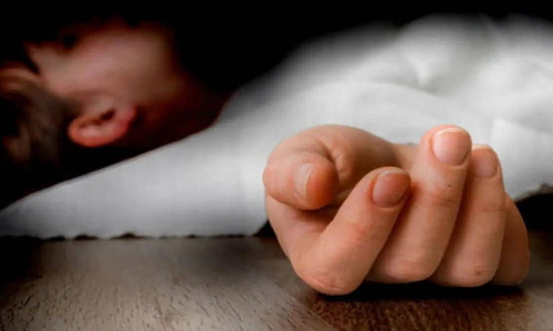 சிமெண்ட் ஓடு விழுந்து வடமாநில பெண் குழந்தை பலி