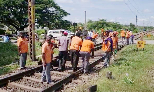 தண்டவாளத்தில் திடீர் விரிசல்