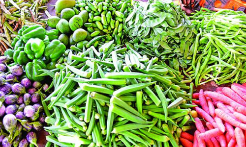 ஆவணி மாத அமாவாசையையொட்டி    சேலம் மாவட்ட உழவர் சந்தைகளில்    ரூ.69.11 லட்சத்துக்கு காய்கறிகள் விற்பனை