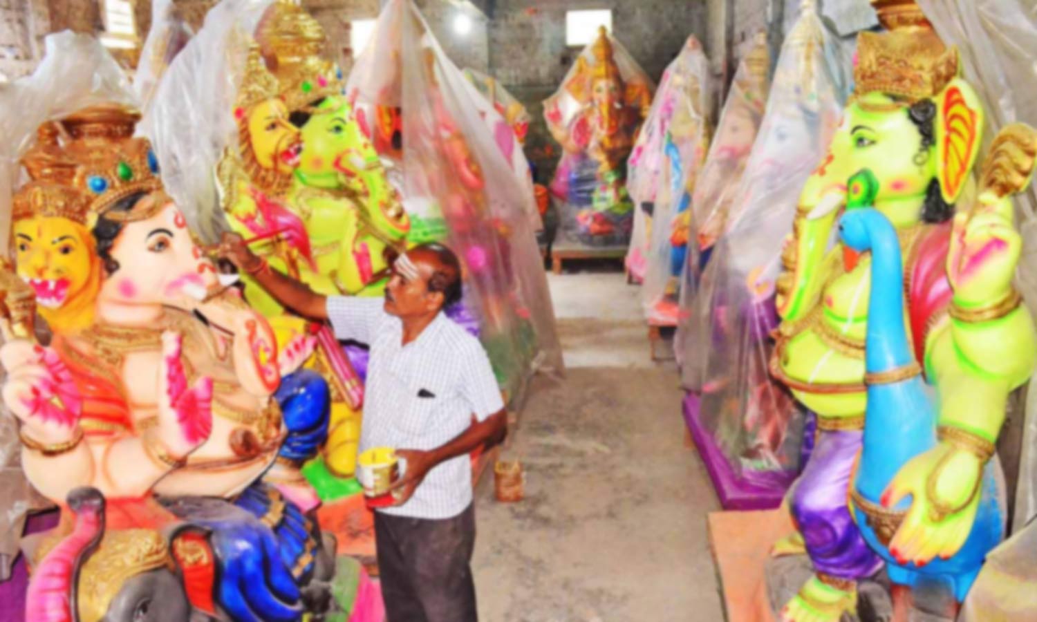 விதிமுறைகளை பின்பற்றி விநாயகர் சதுர்த்தி கொண்டாட வேண்டும்- இந்து அமைப்புகளுக்கு கலெக்டர் அறிவுறுத்தல் விதிமுறைகளை பின்பற்றி விநாயகர் சதுர்த்தி கொண்டாட வேண்டும்- இந்து அமைப்புகளுக்கு கலெக்டர் அறிவுறுத்தல்