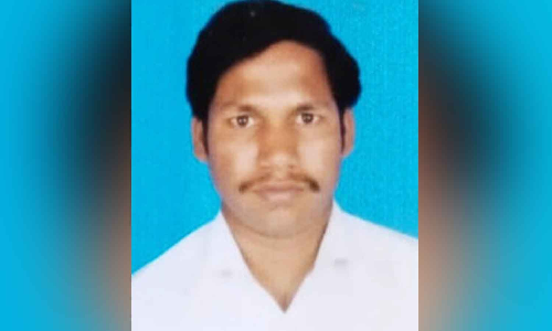 சின்னசேலம் அருகே தனியார் பள்ளி பஸ் மீது மின்சாரம் பாய்ந்து டிரைவர் பலி