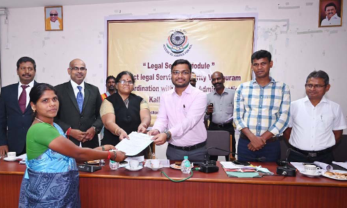 கள்ளக்குறிச்சியில் சட்ட விழிப்புணர்வு ஆலோசனைகூட்டம்: தேசிய மக்கள் நீதிமன்ற மூலம் வழக்குகளுக்கு தீர்வு-முதன்மை நீதிபதி கீதாராணி