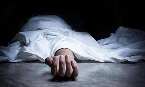 சேலம் ஏரியில் வாலிபர் பிணம்  கொலையா? போலீசார் விசாரணை