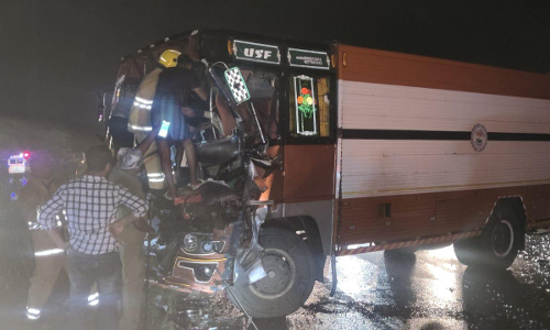 லாரிகள் மோதி டிரைவர் சாவு