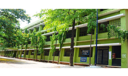 கிருஷ்ணகிரி அரசு கலைக்கல்லூரியில்  50 ஆண்டுகளுக்கு முன்பு படித்த முன்னாள் மாணவர்கள் சந்திப்பு நிகழ்ச்சி