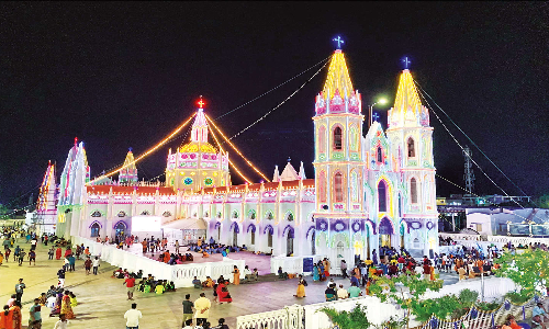 வேளாங்கண்ணி புனித ஆரோக்கிய மாதா பேராலய ஆண்டு திருவிழா இன்று தொடங்குகிறது