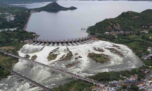 காவிரி ஆற்றில் வெள்ளம் தணிந்தவுடன் காங்கயம் நகருக்கு குடிநீா் வழங்கப்படும் - நகராட்சி ஆணையர் அறிவிப்பு