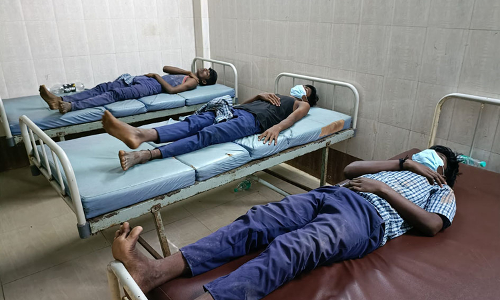 பண்ருட்டி அருகே பள்ளி மாணவர்கள் பயங்கர மோதல்