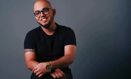 மனிதவள மேம்பாட்டு அதிகாரியை மணக்கும் இசையமைப்பாளர் சித்து குமார்