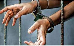 மனைவியை தாக்கியவர் கைது மனைவியை தாக்கியவர் கைது