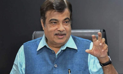 காங்கிரசில் இணைவதை விட கிணற்றில் குதிக்கலாம்: நிதின் கட்காரி