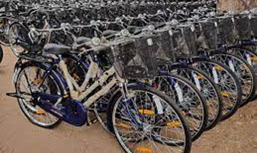 அய்யம்பாளையம் அரசு பள்ளியில் விலையில்லா மிதிவண்டி வழங்கும் விழா