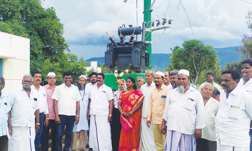 ஜோலார்பேட்டையில் ரூ.45 லட்சம் மதிப்பீட்டில் மின்மாற்றிகள்