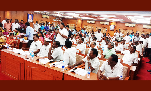 வேலூர் புதிய பஸ் நிலையம் முழுமையாக பயன்பாட்டுக்கு வருவது எப்போது?