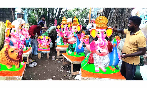 விநாயகர் சிலைகள் தயாரிக்கும் பணி விறுவிறுப்பு