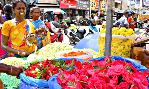 பூக்களின் விலை 3 மடங்கு அதிகரிப்பு
