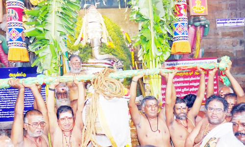 முக்குறுணி விநாயகருக்கு ராட்சத கொழுக்கட்டை படையல்