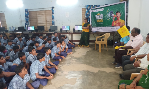 சூளகிரி அரசு ஆண்கள் மேல்நிலைப்பள்ளியில்  நம்ம ஊரு சூப்பரு திட்டம்   சார்பில் விழிப்புணர்வு நிகழ்ச்சி