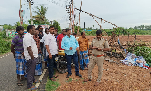 கடலூர் அருகே  விடுதலை சிறுத்தைகள்  கட்சி அலுவலகத்திற்கு தீ வைப்பு