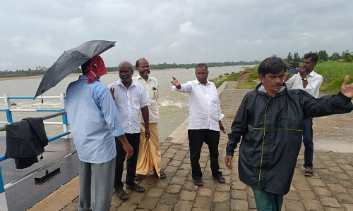 பண்ருட்டி தென்பெண்ணை ஆற்றில் வெள்ள அபாயம்