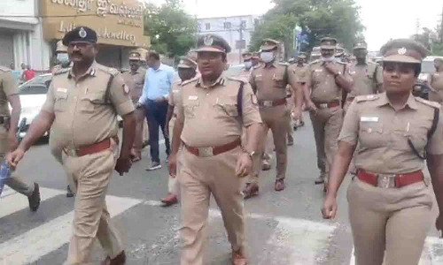 விநாயகர் சதுர்த்தியையொட்டி திருப்பூரில் போலீசார் கொடி அணிவகுப்பு