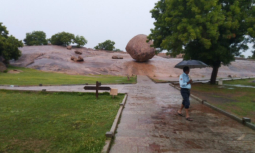 மாமல்லபுரத்தில் மழையால் சுற்றுலா தொழில் பாதிப்பு