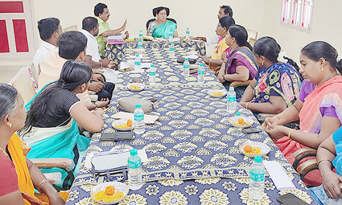 பேரூராட்சிக்கு சொந்தமான சொத்துக்களை ஆக்கிரமிப்பில் இருந்து மீட்க வேண்டும்