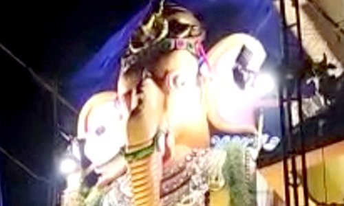 32 அடி உயர அத்தி விநாயகர் சிலை ஊர்வலம்