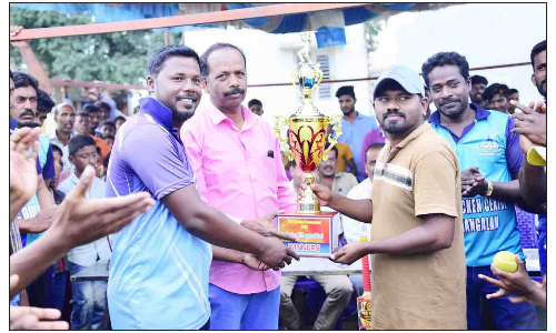 உள்ளு குறுக்கையில்   20-ம் ஆண்டு கிரிக்கெட் விளையாட்டு போட்டி