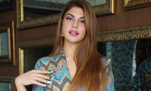 பண மோகத்தால் சுகேசுடன் நெருங்கி பழகிய ஜாக்குலின்- ரூ.7.12 கோடி, நகைகளை பெற்றதாக அமலாக்கத்துறை தகவல்