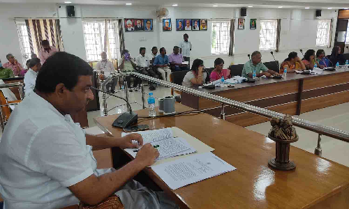 உடுமலை புதிய பேருந்து நிலையத்திற்கு கருணாநிதி பெயர் - நகராட்சி கூட்டத்தில் தீர்மானம்