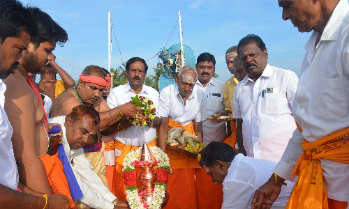 கிருஷ்ணகிரியை அடுத்துள்ள   சின்னமுத்தூர் மகாசக்தி விநாயகர் கோவில் கும்பாபிஷேக விழா   ஏராளமான பக்தர்கள் பங்கேற்பு