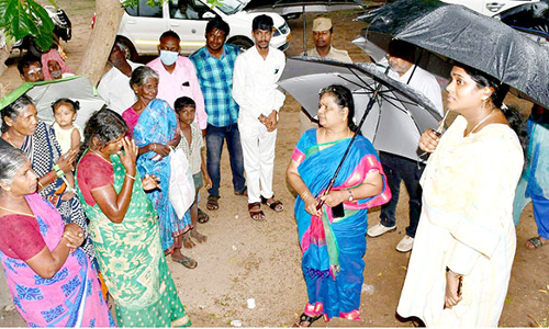 கொள்ளிடம் பகுதியில் கண்காணிப்பு அலுவலர் ஆய்வு