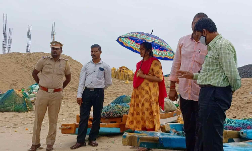 கடல் சீற்றத்தால் படகு-வலை கடலில் இழுத்து செல்லப்பட்டது