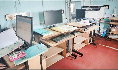 ஒட்டன்சத்திரத்தில் இணையதளம் முடங்கியதால் பத்திர பதிவு பணிகள் பாதிப்பு