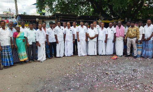 கடத்தூரில் அ.தி.மு.க.வினர் பட்டாசு வெடித்து கொண்டாட்டம்