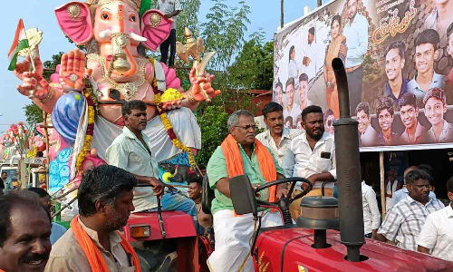 விநாயகர் சிலைகள் ஊர்வலம்