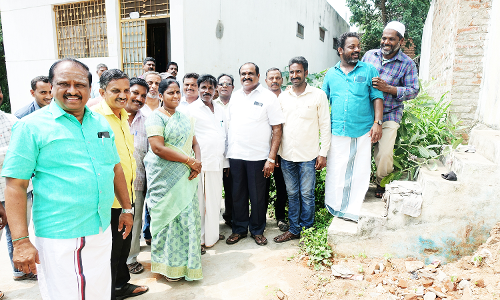 புதுஆலியார் தெருவில் குடியிருப்பு பகுதிக்குள் கழிவுநீர் தேங்கும் அவலம்