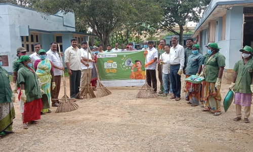 தளி ஊராட்சி ஒன்றிய அலுவலகத்தில்   தூய்மை பணிகள் தொடக்கம்