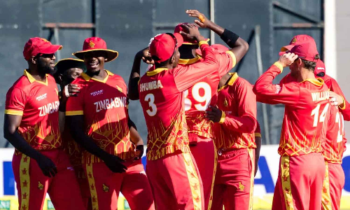 வரலாற்று சாதனை படைத்த ஜிம்பாப்வே அணி