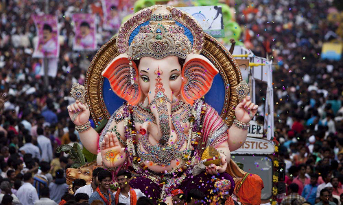 மகாராஷ்டிராவில் விநாயகர் சதுர்த்தியை தடையின்றி கொண்டாட உத்தவ் தாக்கரே தான் காரணம்: சிவசேனா