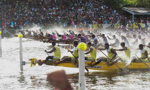 நேரு கோப்பை படகு போட்டி- மகாதேவி காடு பாம்பு படகு குழுவுக்கு முதல் பரிசு