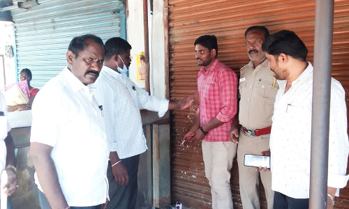 திட்டக்குடி அருகே புகையிலை பொருட்கள் விற்ற 3 கடைகளுக்கு சீல்