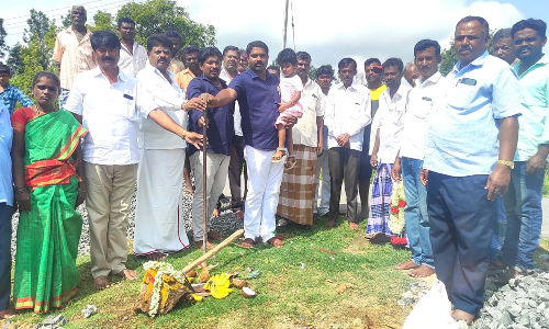 ஜெக்கேரி ஊராட்சியில்  ரூ.19.43 லட்சம் மதிப்பில் திட்ட பணிகளுக்கு பூமிபூஜை