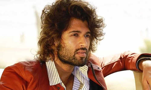 லைகர் பட தோல்வி.. விஜய் தேவரகொண்டா எடுத்த அதிரடி முடிவு..