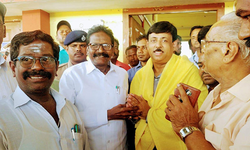 சீர்காழி ரெயில் நிலையத்தில் திருச்சி கோட்ட மேலாளர் ஆய்வு