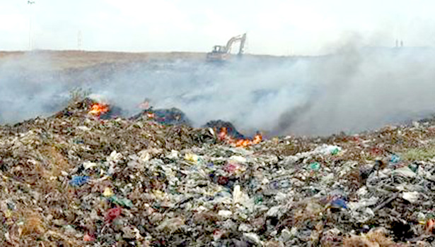 குப்பை கிடங்கில் திடீர் தீ
