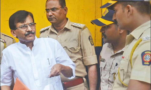 சஞ்சய் ராவத் எம்.பி. நீதிமன்ற காவல் மேலும் 14 நாட்களுக்கு நீட்டிப்பு